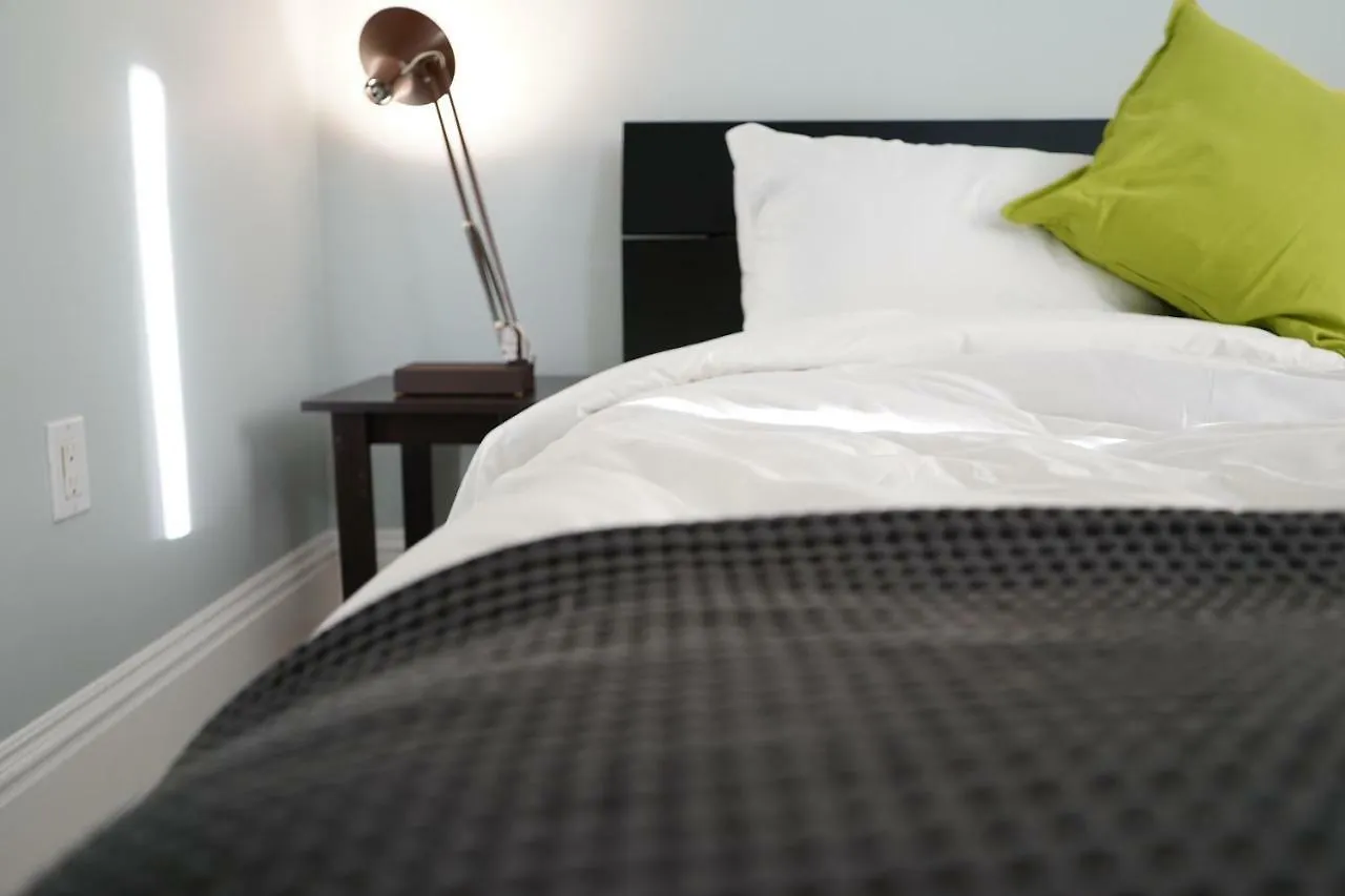 The Woodbine Beach House Hotel Toronto Holiday home