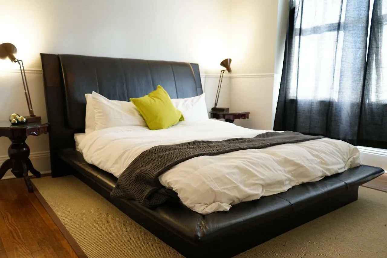 The Woodbine Beach House Hotel Toronto Holiday home